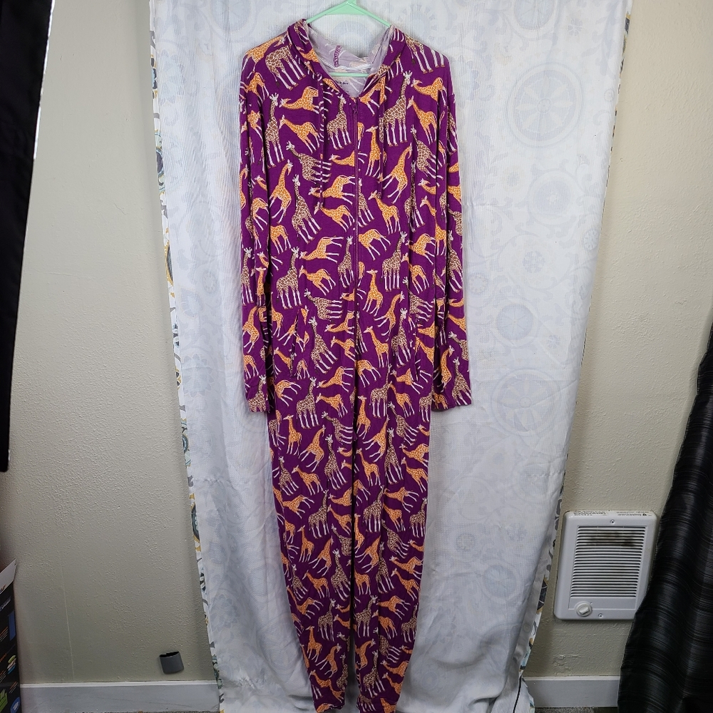 MeUndies purple orange Giraffes onesie Sz M/L EUC